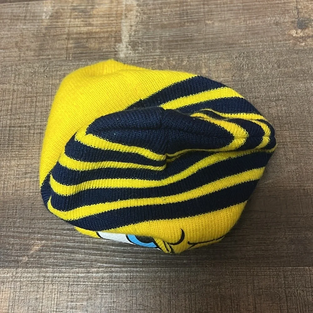 Nickelodeon Yellow Beanie Cartoon Design Youth‎ winter Sled riding cartoon Snow